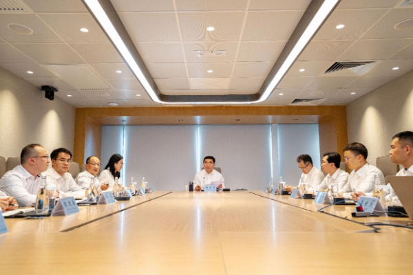 滿慎剛到香港調(diào)研：打造實(shí)業(yè)資本雙輪驅(qū)動(dòng)、國(guó)內(nèi)國(guó)際雙循環(huán)發(fā)展的戰(zhàn)略支撐平臺(tái)